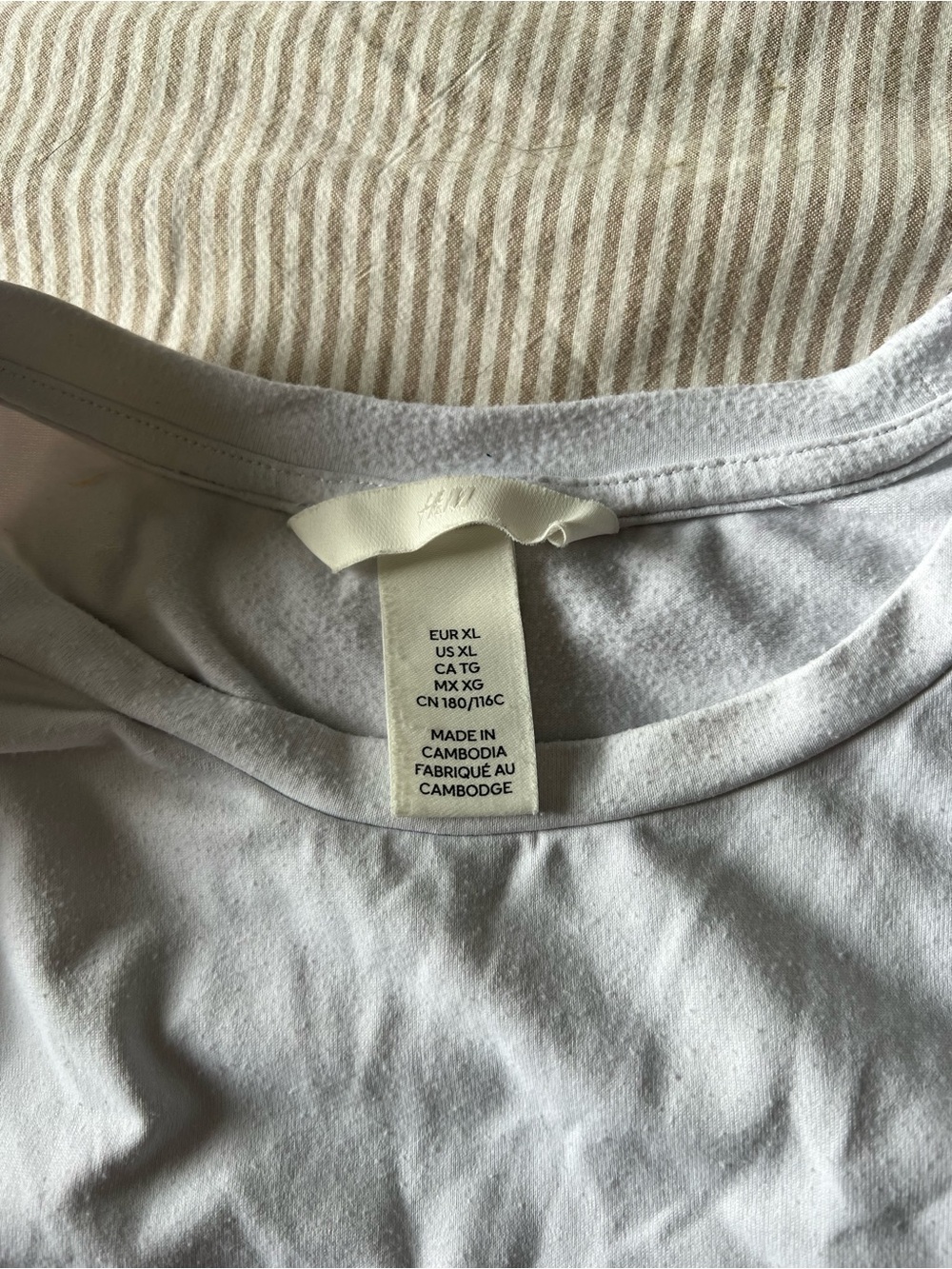 H&M Fitted T-Shirt Bundle – Grey & White – Size XL - Picture 3 of 3